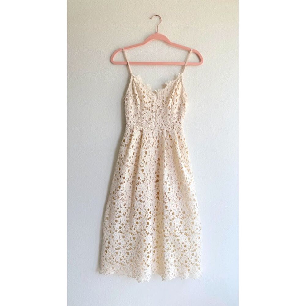 ASTR The Label Floral Lace Midi Dress in Cream size XS